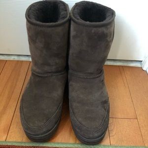 Ugg mid ankle boots, brown suede